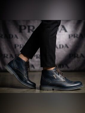 Authentic Prada luxury designer boys navy leather oxford boots sz 13.5 Euro 31